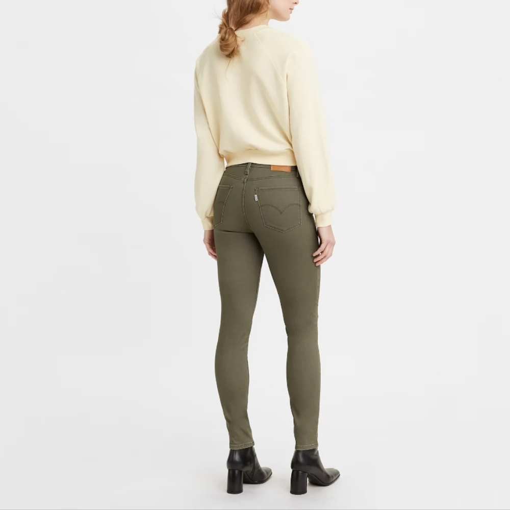 Women's Levi's® Classic Straight-Leg Jeans size 31 in Olive